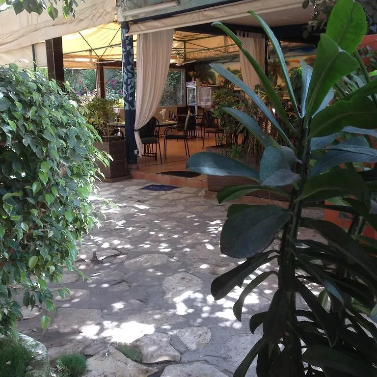 דקר Fana Hotel 3*,  סנגל