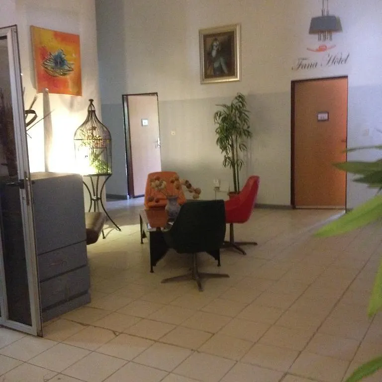 דקר Fana Hotel